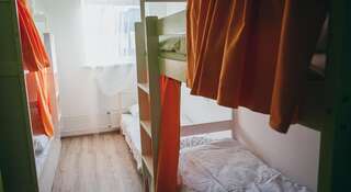 Гостиница Hostel For You Петрозаводск Односпальная кровать в общем номере для мужчин и женщин-10