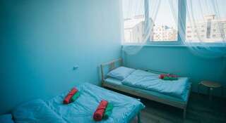 Гостиница Hostel For You Петрозаводск Двухместный номер с 1 кроватью или 2 отдельными кроватями + дополнительной кроватью-8